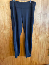 Load image into Gallery viewer, Size Large Patagonia Black Women's Leggings
