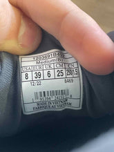 Load image into Gallery viewer, Women's Shoe Size 8 Brooks Multi-Color Running Shoes
