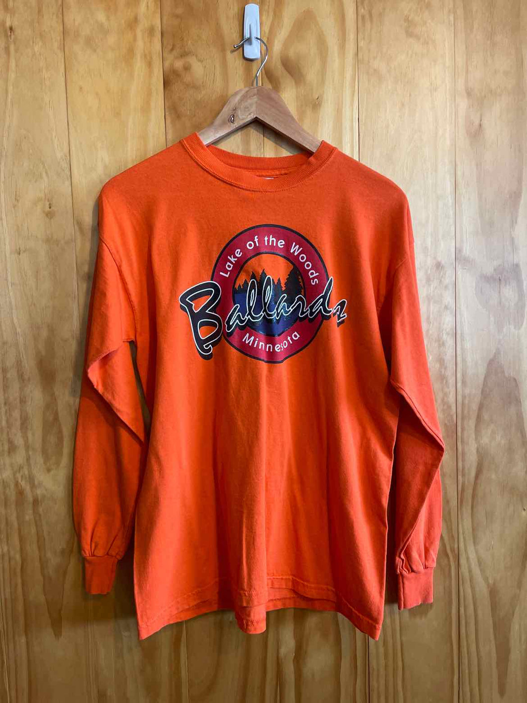 Size XL Gildan Men's Long Sleeve Shirt