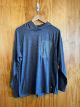 Load image into Gallery viewer, Size M Backcountry Men's Sweater &amp; Sweatshirt
