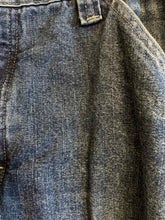 Load image into Gallery viewer, Size 32X32 Wrangler Men's Pants
