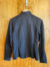 Load image into Gallery viewer, Size M Mountain Hardwear Black Women's Sweater &amp; Sweatshirt
