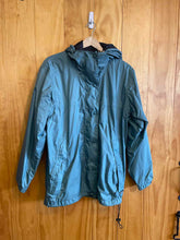 Load image into Gallery viewer, Women Size Small Cabelas Light Green Women&#39;s Light Jacket
