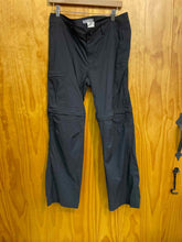 Load image into Gallery viewer, Size Medium Gander Mountain Black Women&#39;s Hiking Pants
