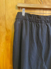 Load image into Gallery viewer, Lululemon Black Women&#39;s Sweatpants
