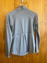 Load image into Gallery viewer, Size Medium Columbia Grey Women's Long Sleeve Shirt
