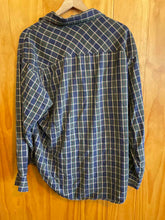 Load image into Gallery viewer, Size Medium Dockers Men's Flannel
