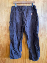 Load image into Gallery viewer, Size 35 Carhartt Men's Pants
