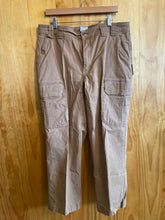 Load image into Gallery viewer, Size 37 Duluth Trading Men&#39;s Pants

