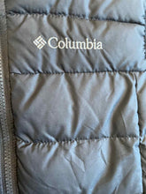 Load image into Gallery viewer, Columbia Vest
