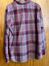 Load image into Gallery viewer, Size L Columbia Men's Long Sleeve Shirt
