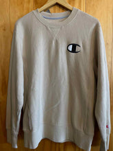 Load image into Gallery viewer, Size Medium Champion Men's Sweater &amp; Sweatshirt
