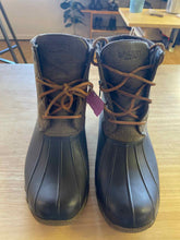 Load image into Gallery viewer, Shoe Size 7.5 Sperry Brown Boots
