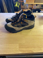 Load image into Gallery viewer, 11 Salomon Men's Boots
