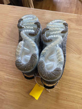 Load image into Gallery viewer, 12.5 Nike Men's Shoes
