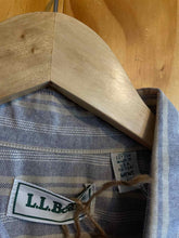 Load image into Gallery viewer, Size Large LL Bean Men's Long Sleeve Shirt
