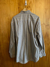 Load image into Gallery viewer, Size Large LL Bean Men's Long Sleeve Shirt
