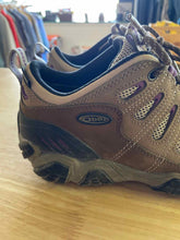 Load image into Gallery viewer, Women&#39;s Shoe Size 11 Oboz Brown Hiking Shoes
