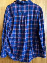 Load image into Gallery viewer, Size Large St John's Bay Men's Sweater &amp; Sweatshirt
