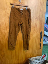 Load image into Gallery viewer, Size REI Men's Pants
