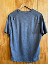 Load image into Gallery viewer, Size Large Nike Men's Short Sleeve Shirt
