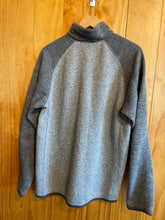 Load image into Gallery viewer, Size Large Patagonia Men&#39;s Sweater &amp; Sweatshirt
