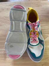 Load image into Gallery viewer, Women&#39;s Shoe Size 9.5 Cole Hann White Running Shoes

