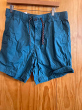 Load image into Gallery viewer, Size Large Eddie Bauer Men's Shorts
