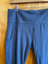 Load image into Gallery viewer, Size Large Kuhl Blue Women's Pants
