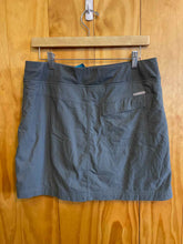 Load image into Gallery viewer, Size M Royal Robbins Grey Skort
