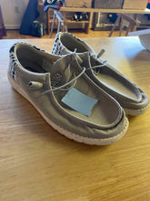 Load image into Gallery viewer, 10 hey dude E Men&#39;s Shoes
