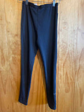 Load image into Gallery viewer, Size Medium Terramar Black Long Underwear
