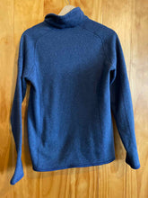 Load image into Gallery viewer, Size Large Patagonia Blue Women's Fleece Sweatshirt
