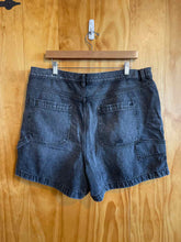 Load image into Gallery viewer, Size 20 American Eagle Grey Women&#39;s Shorts
