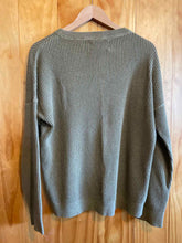 Load image into Gallery viewer, Size M REI Men's Sweater &amp; Sweatshirt
