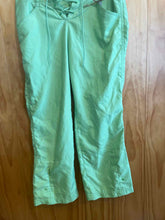Load image into Gallery viewer, Size 4 Athleta Green Women's Capris
