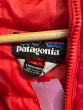 Load image into Gallery viewer, Size Large Patagonia Men's Jacket
