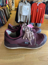 Load image into Gallery viewer, Shoe Size 10 Lems Maroon Casual Shoes

