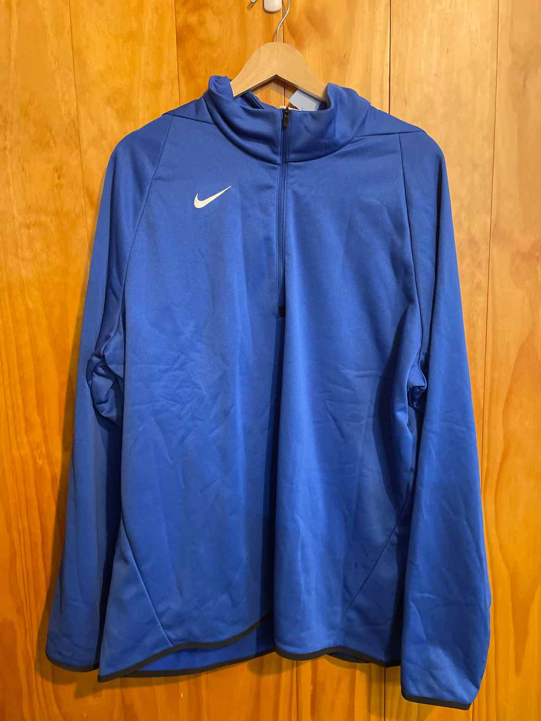 Size XL Nike Men's Long Sleeve Shirt