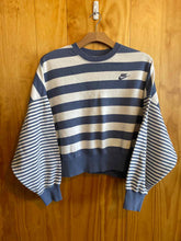 Load image into Gallery viewer, Size X-Large Nike Blue Women's Long Sleeve Shirt
