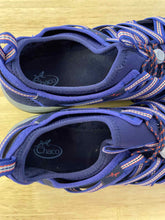 Load image into Gallery viewer, Women&#39;s Shoe Size 10.5 Chaco Purple Hiking Shoes
