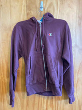 Load image into Gallery viewer, Size XS Champion Men&#39;s Sweater &amp; Sweatshirt
