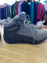Load image into Gallery viewer, 11 Oboz Men's Hiking Boots
