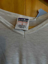 Load image into Gallery viewer, Size L Patagonia White Women's Long Sleeve Shirt
