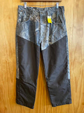 Load image into Gallery viewer, Size 34 Wrangler Men's Pants
