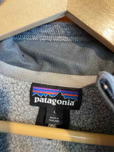 Load image into Gallery viewer, Size Large Patagonia Men&#39;s Sweater &amp; Sweatshirt
