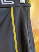 Load image into Gallery viewer, Women Size Large Skins Black Cycling
