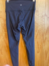 Load image into Gallery viewer, Size 8 Lululemon Black Women's Leggings
