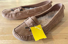 Load image into Gallery viewer, Women&#39;s Shoe Size 8 UGG Brown Slippers
