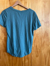 Load image into Gallery viewer, Size M United by Blue Green Women's Short Sleeve Shirt

